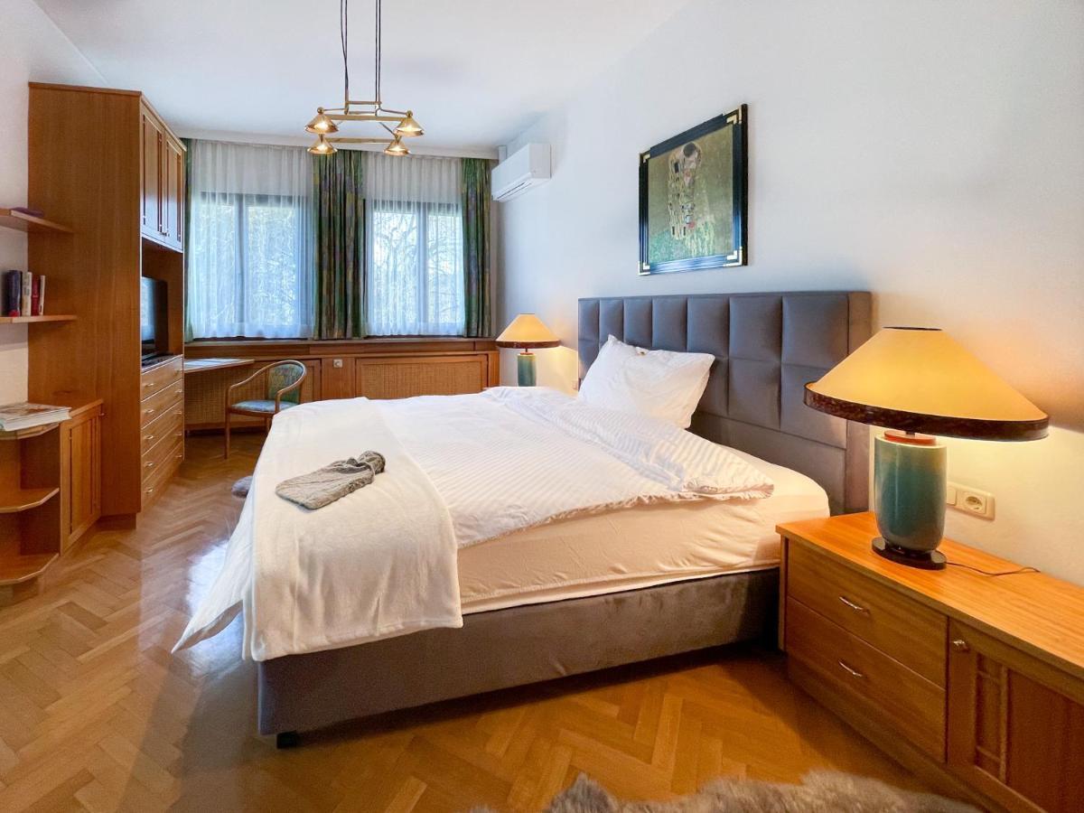 Landhaus Zu Kuerenberg Bergham Bagian luar foto